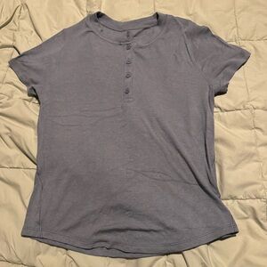NWOT Lululemon Hold Tight Short-Sleeve Henley in Solar Grey, size 10